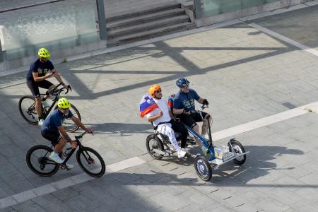 Deželak junak v Postojni (10)